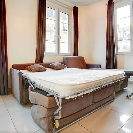 Notre Dame Bright Apartman *